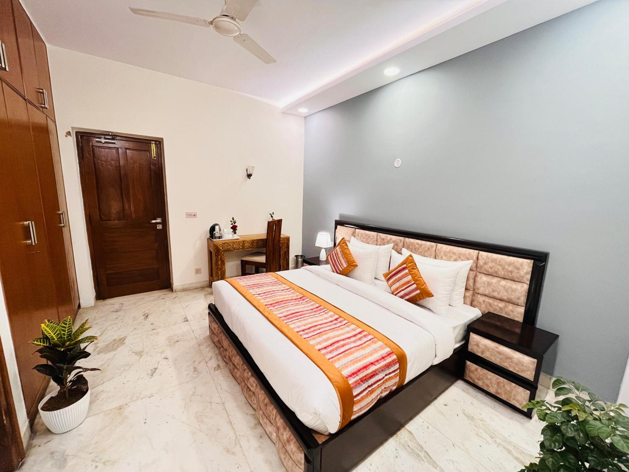 Grove Residency Hauz Khas New Delhi Couple Friendly Hotel Buitenkant foto