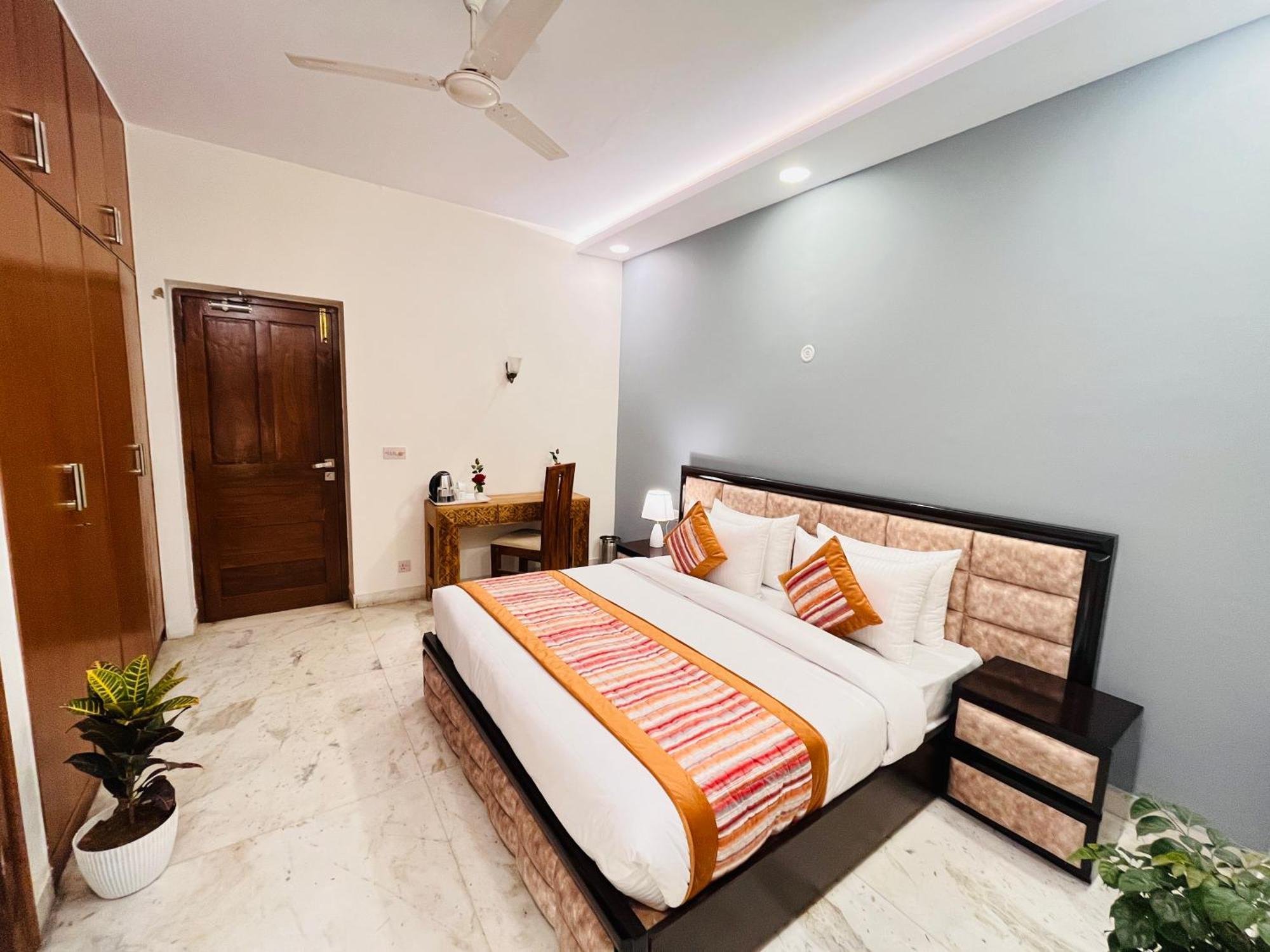 Grove Residency Hauz Khas New Delhi Couple Friendly Hotel Buitenkant foto