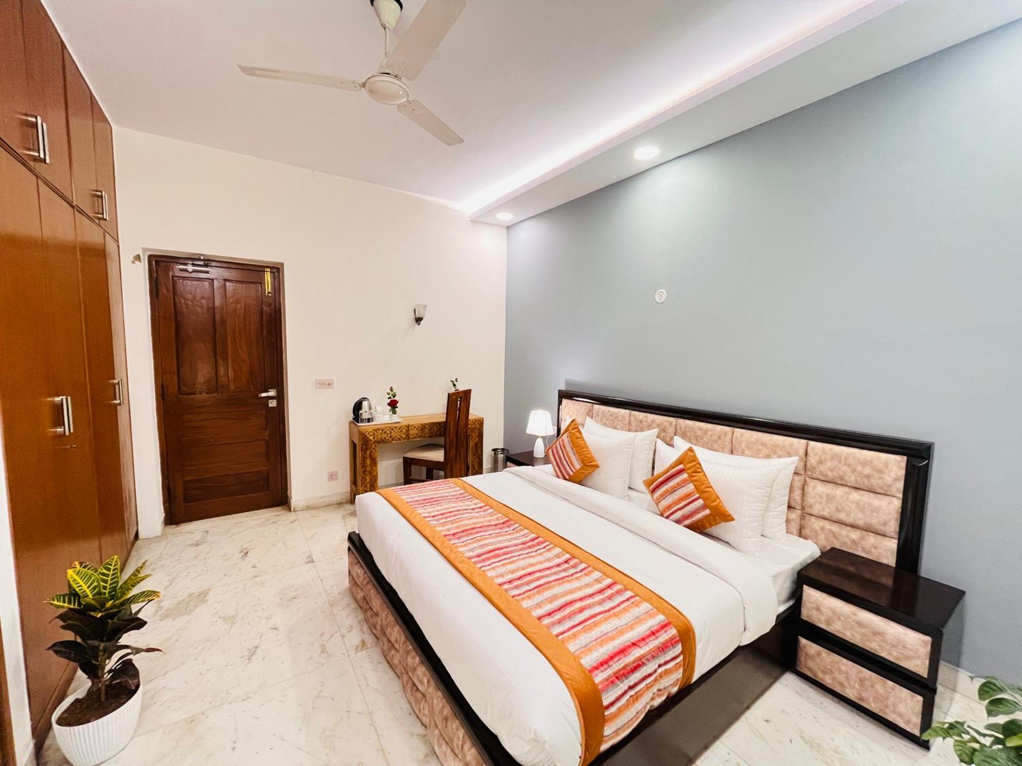 Grove Residency Hauz Khas New Delhi Couple Friendly Hotel Buitenkant foto